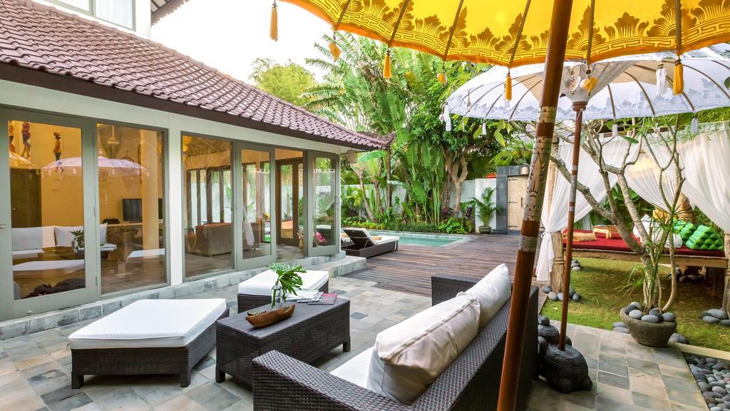 Luxury Villa Kudeta 300M Beach And Heart Of Seminyak Екстер'єр фото